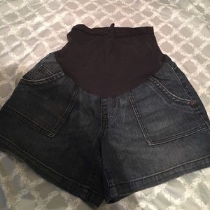 Maternity shorts
